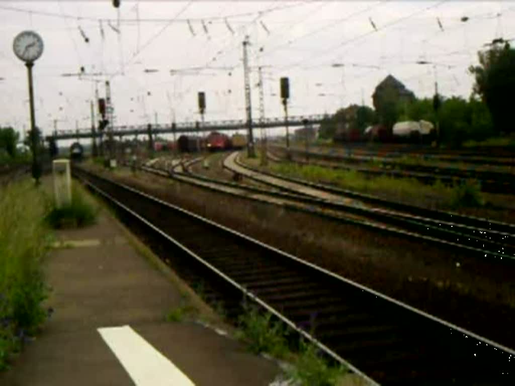 3 G2000 von Vossloh fr die Ruhrtalbahn fahren durch Mainz-Bischofsheim in Richtung Norden am 20.05.08