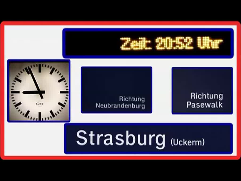 Auf dem Bahnhof Strasburg (Uckermark) wird der Ausfall der Zugkreuzung mit Begründung über die Fahrgastinformation angezeigt und durchgesagt. - 07.11.2014
