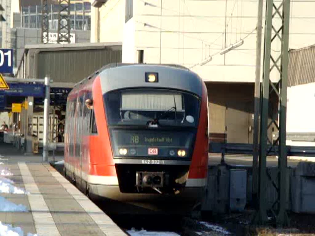 BR 642 092-1 als RB 37423 nach Ingolstadt Hauptbahnhof ber Aichach. Aufgenommen am 18.11.2007 Augsburg Hauptbahnhof