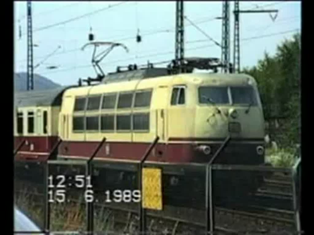 D-Zug mit 110, IC mit 103 172, 218 142 mit Eilzug
und ICE - Experimental in der westlichen Einfahrt nach Hagen Hbf.
Aufnahme in S-VHS 1989.
(Der ICE wurde leider durch ein Migeschick im Zhlwerk der Kamera berspielt)
berspielt