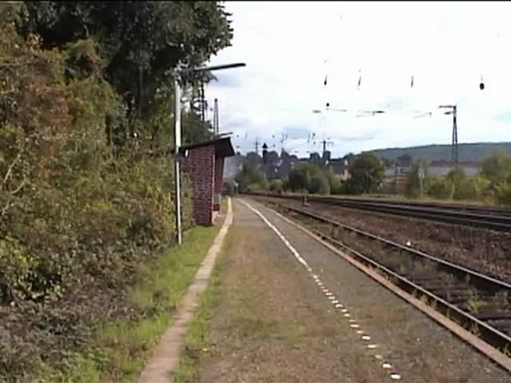 Dampflok-Sonderzug zwischen Kaiserslautern und Wolfstein, aufgenommen am 21.09.08 an der Haltestelle Pfaff. Zuglok ist die BR 502740 und am Ende des Zuges luft die BR 58311. Leider hat der Film einen kleinen Fehler.