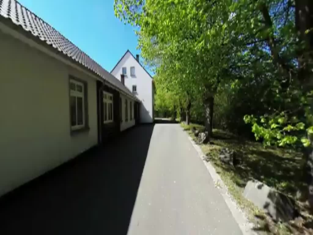 Deutschland, Saarland, Video betreffend den Bahnhof Schwarzerden, die Loks und die Wagen des  Arbeitskreis Ostertalbahn .  17.04.2014