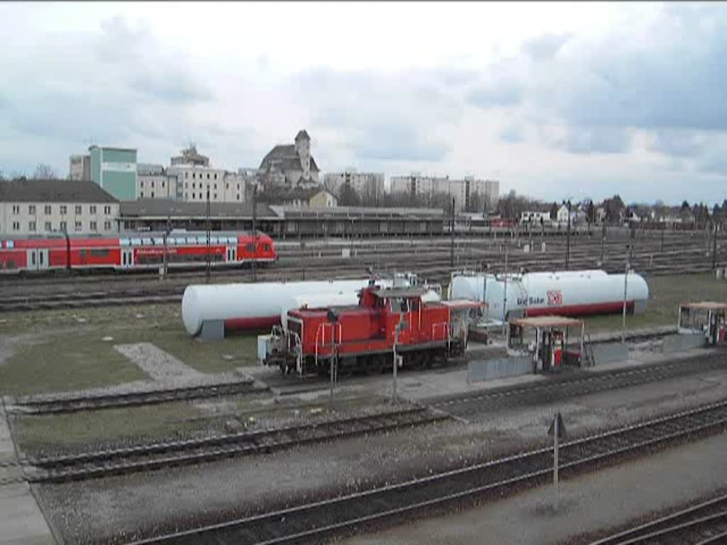 Die 363 819 am 23.03.2008 bei der Diesellok Tankstelle in Mhldorf. 