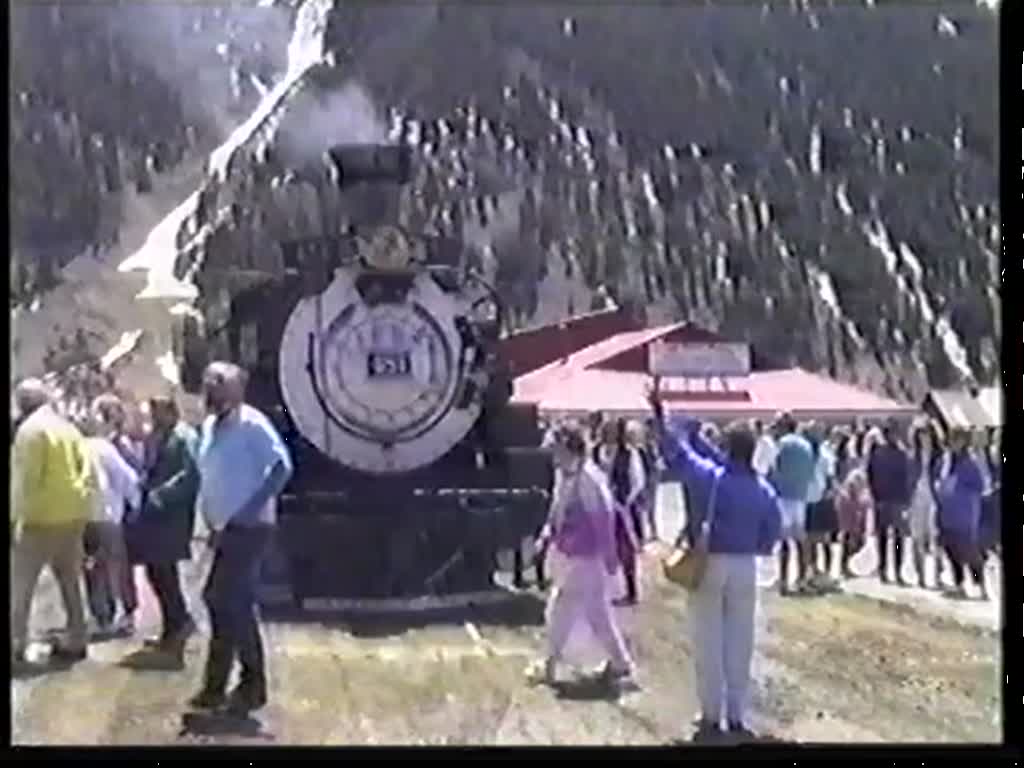 Die Fahrt endet mitten in Silverton. Zur Vorberitung der Rckfahrt nach Durango wird am 12. Mai 1991 der gesamte Zug von einer K-36 gewendet.