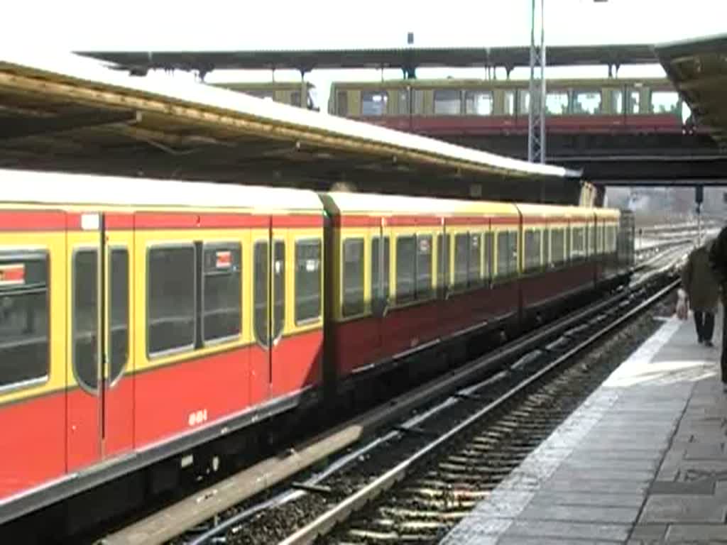 Ein- und ausfahrende S-Bahnen am Bahnhof Ostkreuz, 18.3.2008