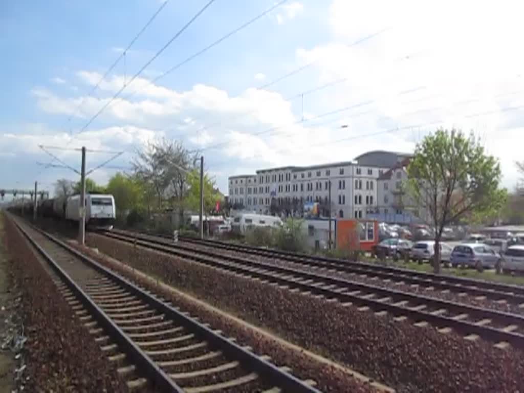 Ein Güterzug bespannt mit einer Zuglok der ITL Eisenbahngesellschaft durchfährt den Bahnhof Dresden - Dobritz in Richtung Dresden Hauptbahnhof. 07.04.2014