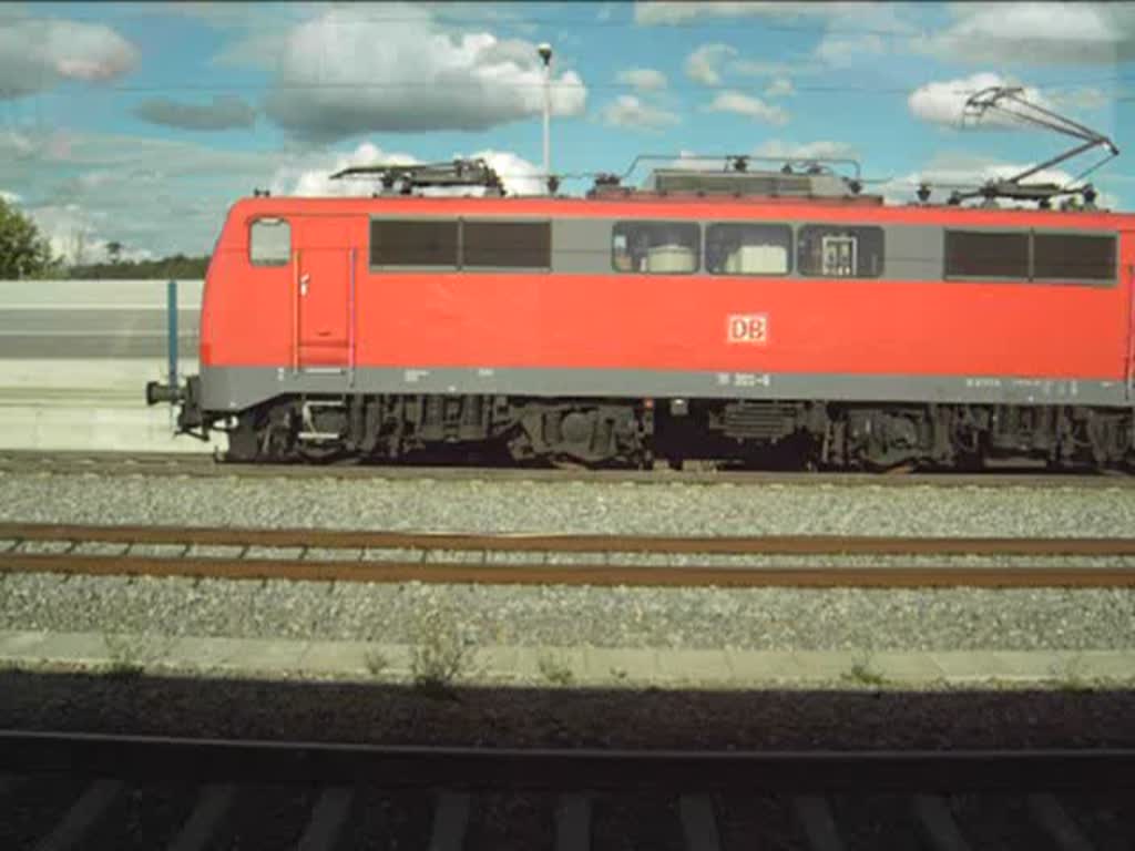 Eine BR 111 mit Doppelstokzug aufgenomen wernd der Zugfahrt von Nrnberg nach Mnchen am 23.06.2007. 