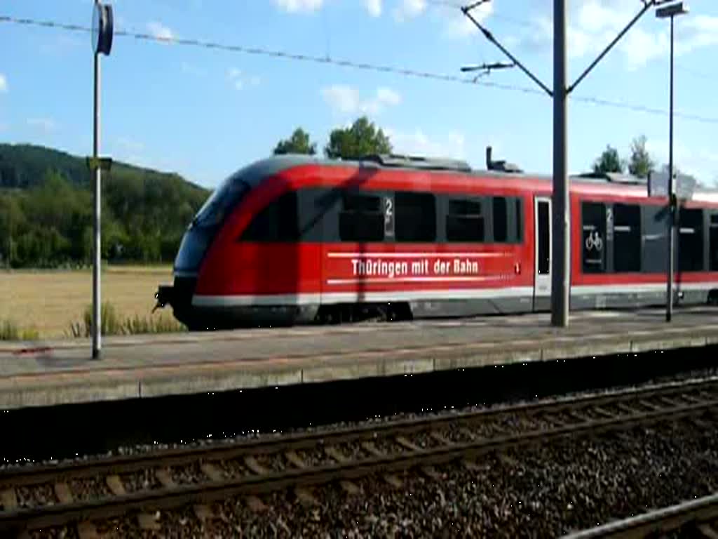 Eine RB nach aus Pneck unt Bf nach Jena Saalbf verlsst Orlamnde auf Gleis 3. (16.07.2009)