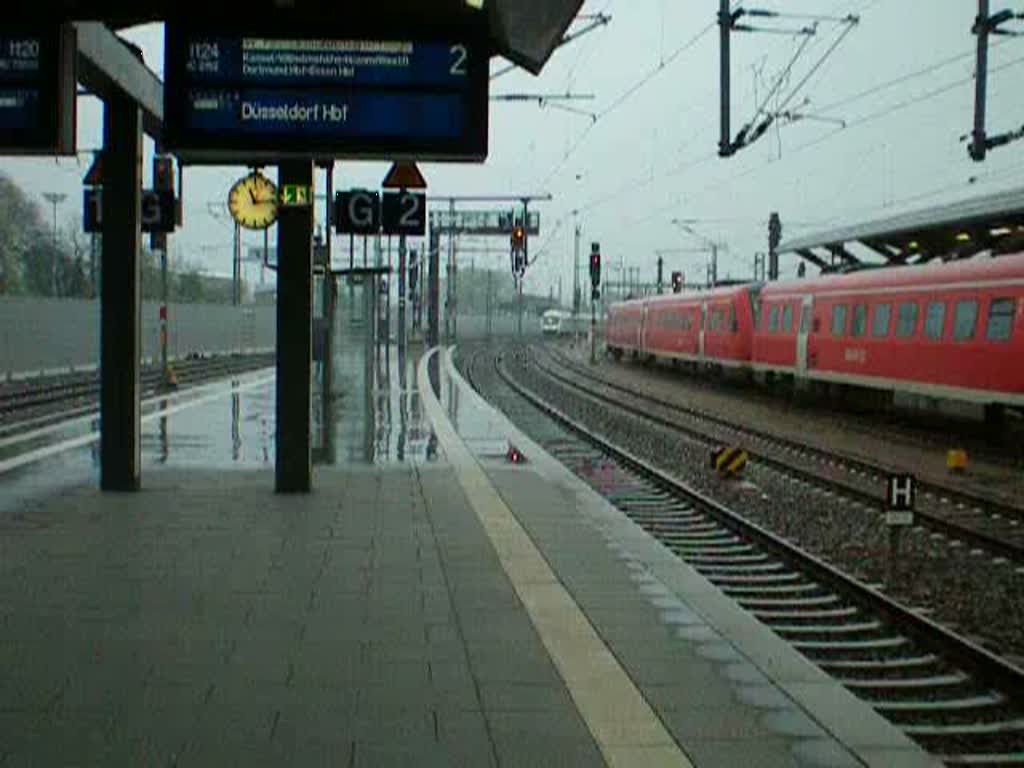 Einfahrt des IC 2152 nach Dsseldorf in Hauptbahnhof von Erfurt am 17.04.2009.Videolnge 0.41min