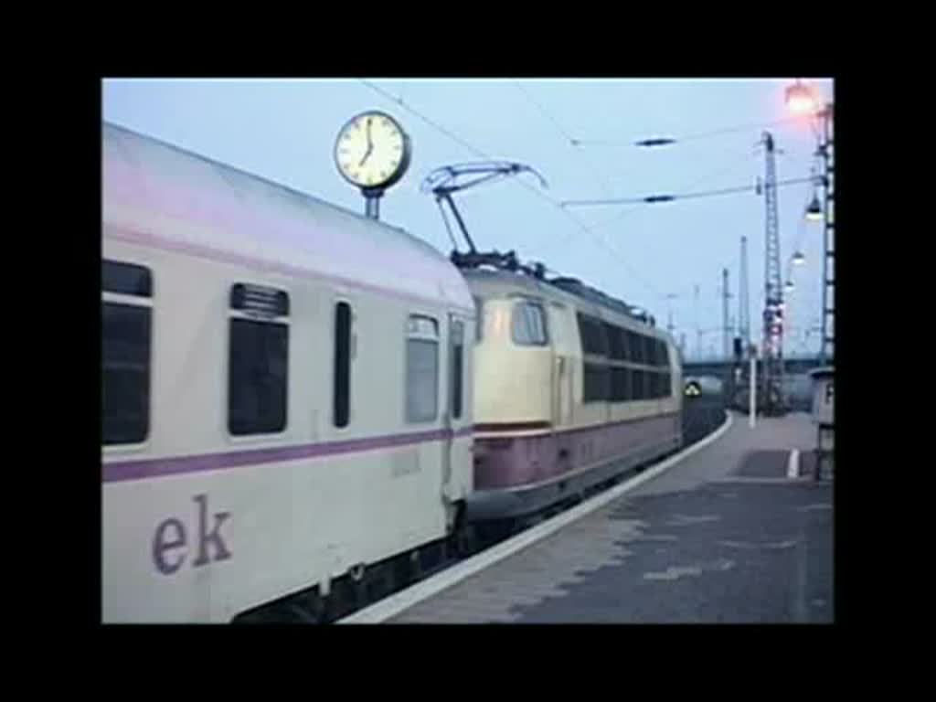 Hagen 1992, ein und ausfahrende Zge mit 110, 120 u 103 mit Sonderwagen des Eisenbahnkurier (EK) 