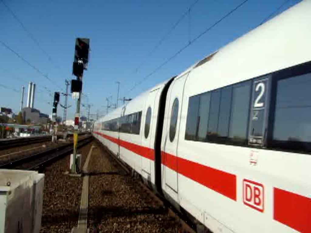 InterCityExpress 972 getauft auf den Namen  Lneburg  aus Karlsruhe Hauptbahnhof hat gerade sein Zielbahnhof Berlin Ostabhnhof am 31.10.2007 erreicht.