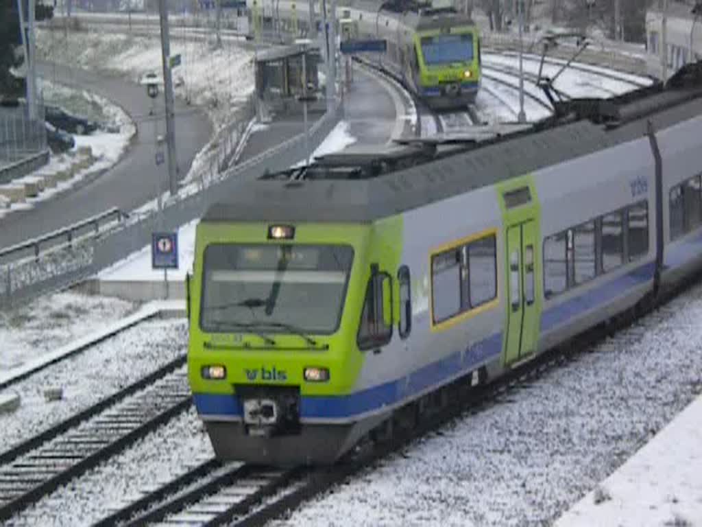 NINA RABe 525 in Kerzers 18. Dezember 2009.