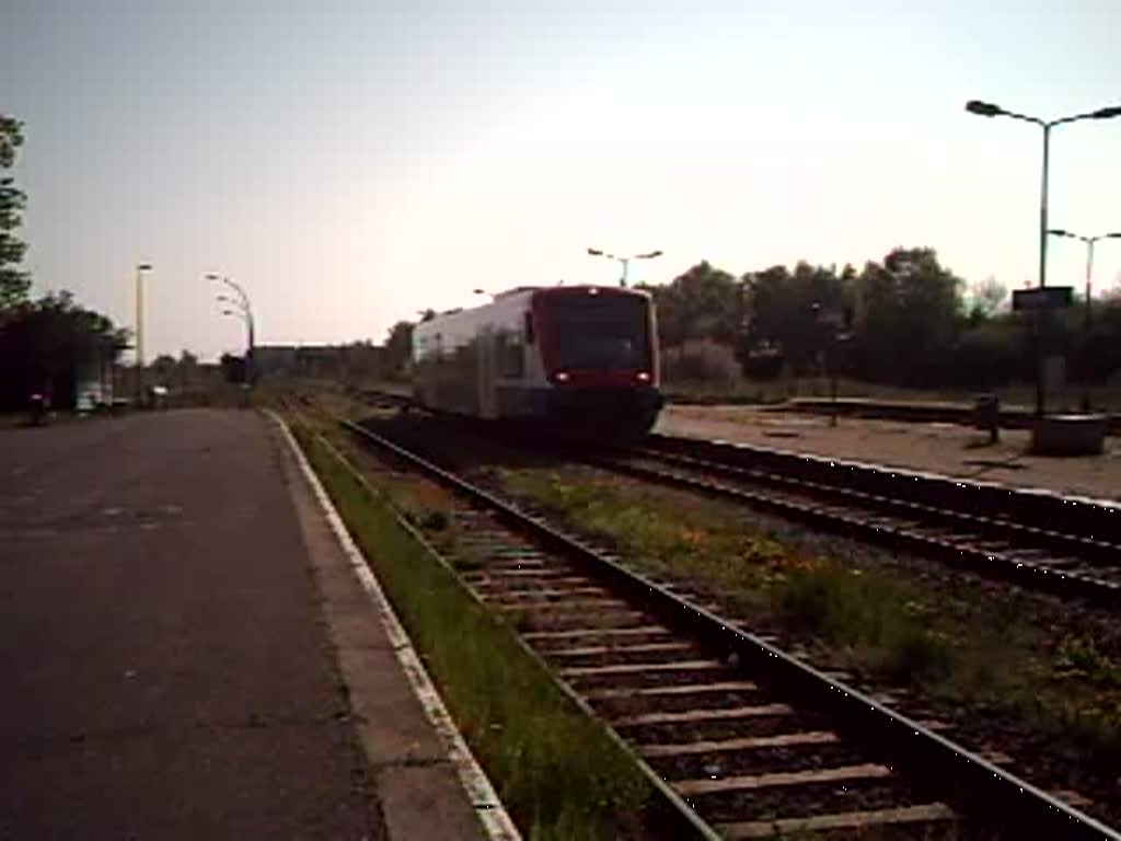 PEG80149 von Pritzwalk nach Neustadt(Dosse) 
bei der Ausfahrt im Bahnhof Pritzwalk.(02.08.08)