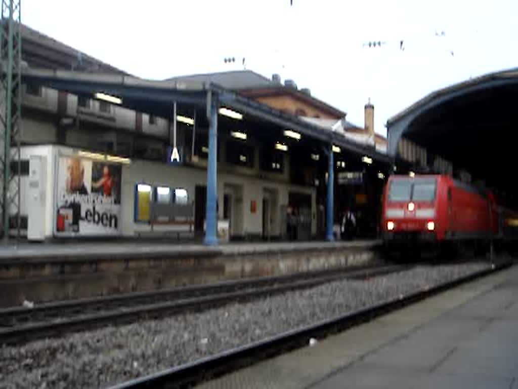 RE5  Rhein-Express  nach Emmerich in Bonn Hbf. Aufgenommen am 15.06.07