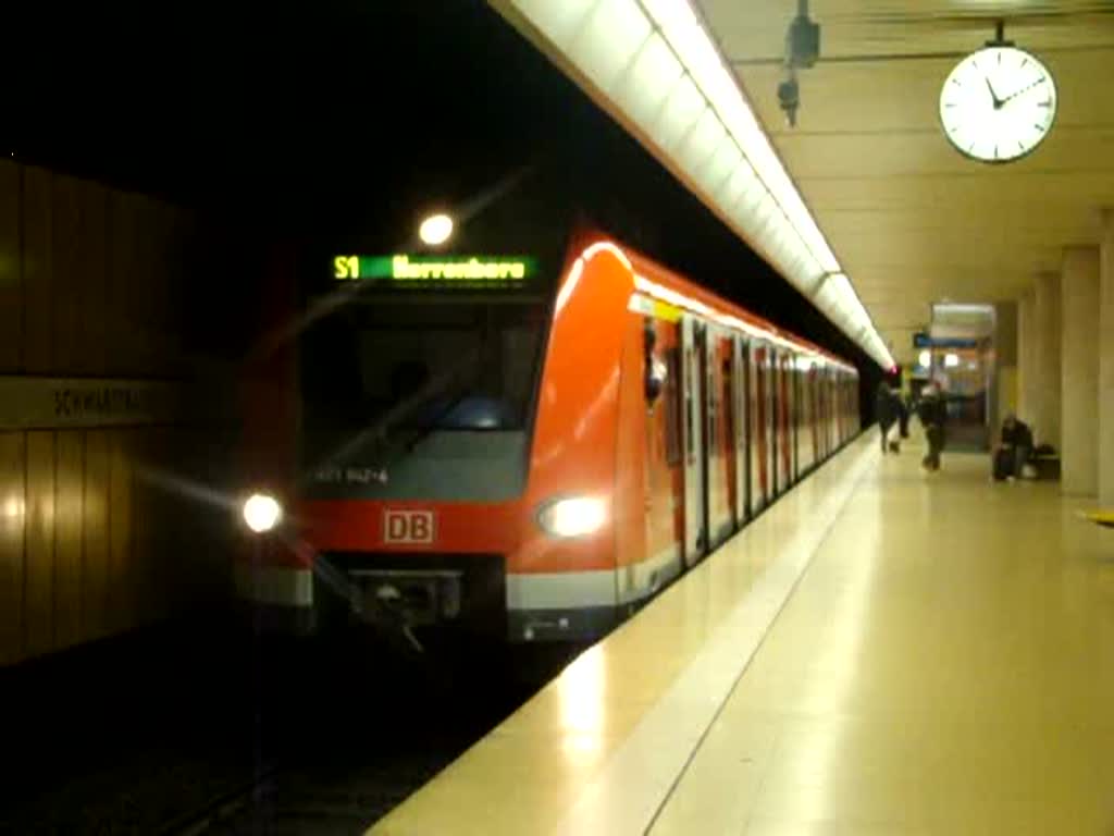S-Bahnlinie S1 Plochingen - Herrenberg, hier bei den Halt Stuttgart Schwabstrae. Aufgenommen am 21.03.08