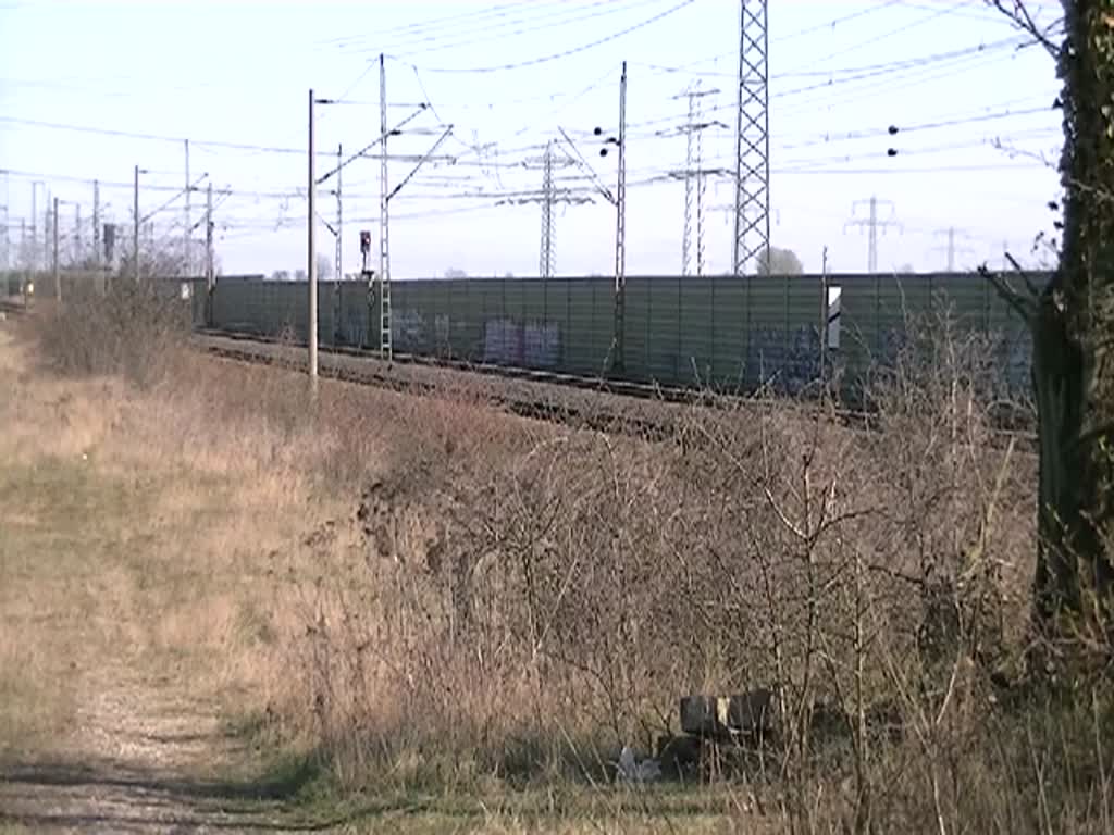 S-Bahnzug fhrt im Mrz 2012 durch Ahlten in Richtung Lehrte.