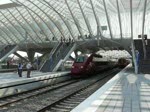 Am 20.09.09 verlsst der Thalystriebzug 4304 den Bahnhof Lttich in Richtung Brssel.