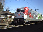 Br 101 mit Kinder Schokoladen Werbung in Bonn am 6.4.10 ...