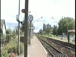 BR 01 10 Zugdurchfahrt durch den Bahnhof Anrath im Jahr 1999.  Es war zwar windig an dem Tag, doch erst durch die hohe Geschwindigkeit des vorbei fahrenden Zuges verwackelt das Bild etwas. 