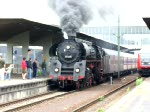BR 01 01 519 dampft am 05.05.07 aus dem Heidelberger HBF.