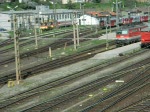 br-1042 Eine �BB BR 1042 f�hrt mit einem City Shuttle von Villach nach Lienz / Osttirol. Danach durchf�hrt eine BR 1116 auch noch den Bahnhof Villach am 12.04.07