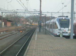 Hier f�hrt 111123-6 mit n-Wagen als RE 13 am 21.11 ...