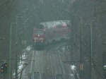 111 017 mit Regiozug zwischen M�nchen Hbf und M�nchen Ost ...