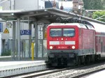 Schwerin Hbf; El-Lok BR 114 024-3 -DB AG- mit RE ...