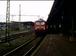 BR 143 mit Zugen RB 31616 Seebrugg - Freiburg(Brsg)Hbf mit 143 350-7, Verst�rkungswagen und der regul�ren Garnitur mit Schublok 143 331-7 verl�sst am 02.05.08 den Bahnhof Titisee.