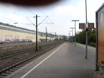 BR 143 mit Zugen Eine Br.143 mit eine RE-Garnitur der Ex-Silberlingen in Verkhehrsrot rauschte am 29.04.07 durch den Bahnhof S-Obert�rkheim.