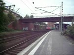 BR 152 G�terzugbegegnung zwischen 152 157 und 482 019 jeweils mit Containerz�ge am 31.7.10 in Hamburg-Harburg.