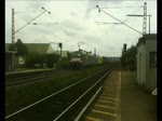 br-182-mrce ES 64 U2-005 der MRCE-Dispolok zog am 4.8.10 die liegen gebliebene 185 518-8 von TRANSPED und den FERCAM-Zug durch den Bahnhof Himmelstadt Richtung Gem�nden.