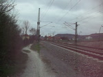 BR 185 mit Zugen 185 201 zieht am 10.04.10 einen Kesselwagenzug durch G�schwitz(Saale) Richtung Saalfeld.