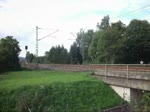 BR 185 mit Zugen 185 279 mit Kesselwagenzug Richtung Lichtenfels am 22.8.10 in Ha�lach(b. Kronach).