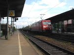 BR 185 mit Zugen 185 301-9 zieht einen G�terzug am 14. Mai 2008 durch den Bahnhof F�rth (Bayern) in n�rdliche Richtung.