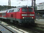 BR 218 mit Zugen Die Kemptner 218 399-4 (ex. 215 112) verl�sst am 26.10.2009 den Ulmer Hbf mit einem Regionalzug Richtung Allg�u am Haken. 