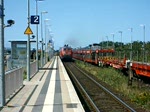 BR 218 mit Zugen Der SyltShuttel der DB mit zwei 218 f�hrt von Westerland nach Nieb�ll.
der Zug durch f�hrt grade den Bahnhof Keitum auf Sylt.

Sylt Sommer 2009