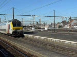 BR 27 Doppelzug, bestehend aus 2 Loks der BR 27 mit M6 Dostos, macht sich in Gent St.Pieters auf den Weg �ber Br�ssel nach Landen, wo er getrennt wird. 14.02.2009  