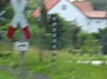 BR 294 Am Freitag den 20.07.2007 f�hrt 294 598 LZ in den Bahnhof Hirschau ein und muss dabei 2 Bahn�berg�nge �berqueren! Weil so weit in den Zoom musste ist der Anfang leicht verwackelt und das Ende ist auch nicht das Beste! (Strecke Amberg-Schnaittenbach)