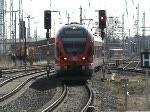 Rostock: Einfahrt des FLIRT ...  Mario Hasch 27.10.2008