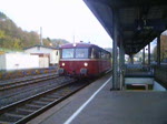 br-795--796--798--db-vt-95--vt98--uerdingerschienenbus Der VT 798 der Kasbachtalbahn bei der Abfahrt vom Bahnhof Linz ( am Rhein )