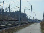 Auf der Stammlinie Bern-Olten f�hrt ein IR in den Thunstettentunnel, ...