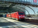Am Gleis 12 fhrt der D 247 von Berlin Hbf nach Moskau. Datum: 12.4.2006