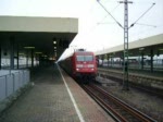 Ausfahrt des EC 101 aus Hamburg-Altona nach Chur mit 101 017-2 aus Basel Bad Bf. Der Zug hat einen DB Bpmz 2.Klasse Wagen zur Verstrkung und unglaublicherweise 5(!) 1.Klasse Wagen!!!