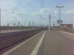 185 522 der MRCE zieht einen Kesselwagenzug am 04.07.09 durch Bitterfeld Richtung Halle/Leipzig. Ihr Zustand ist erbrmlich!