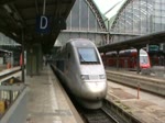 Ein TGV Est in Frankfurt am Main Hbf am 16.04.11