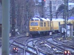 Am 05.12.2009 um 16:54 Uhr verlsst der SchienenPrfExpress den Klner Hauptbahnhof.