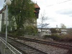 Ein Doppelstockzug, gezogen von 146 235-7 fhrt in den Bahnhof Konstanz ein.