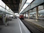 Einfahrt eines Sonderzuges SDZ mit der Baureihe: Re 4/4´. Aufgenommen in Stuttgart Hbf am 29.04.07.
