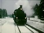 Bevor der Bayerische Localbahnverein e.V. (BLV) gegrndet wurde, sind auf der Tegernsee-Bahn Dampfzugfahrten unter Regie eines Arbeitskreises der DGEG durchgefhrt worden. Der Film stammt aus dieser Zeit und zeigt eine Fahrt bei einem einem Mitarbeitertreffen im November 1973.